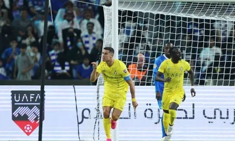Lập cú đúp trong thế thiếu người, Ronaldo ẵm cúp cùng Al Nassr