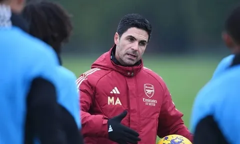 Arteta đăm chiêu; Kai Havertz lộ rõ biểu cảm trước giờ G