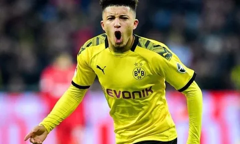 "Cỗ máy ghi bàn" của Man Utd nổ súng ngay trận ra mắt