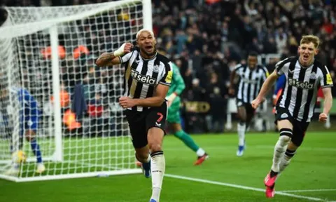 Nã vào lưới Chelsea 4 bàn, Newcastle chỉ còn cách top 4 ba điểm