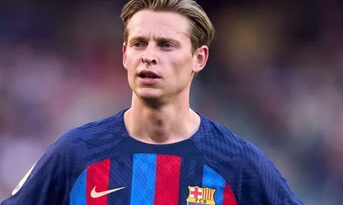 8 cầu thủ sắp phải rời Barcelona