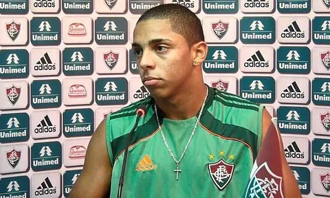 Nhà vô địch thế giới cử tuyển trạch viên "xem giò" 2 sao trẻ Brazil