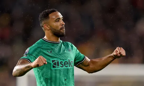 Arsenal "bít cửa" chiêu mộ Callum Wilson