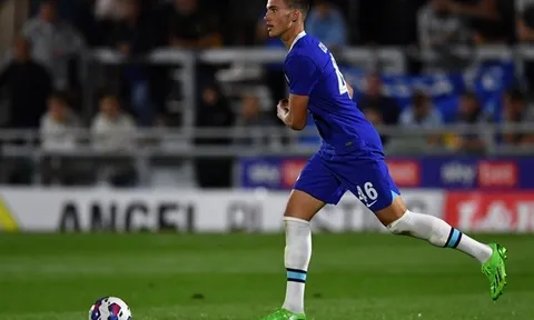 Chelsea ấn tượng với tiền vệ 19 tuổi