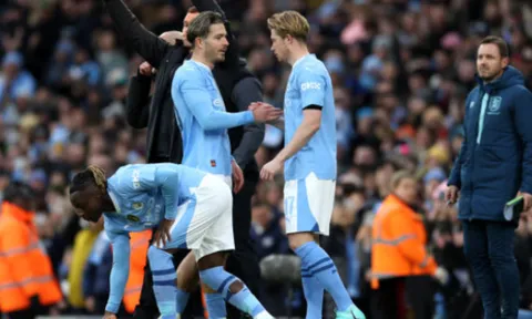 "De Bruyne là tiền vệ vĩ đại nhất mọi thời đại"