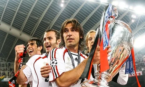 'Xabi Alonso xuất sắc hơn Andrea Pirlo'