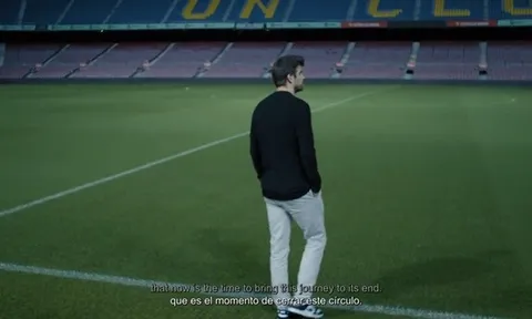 Cựu tiền đạo Atletico nhận lương... 1 euro