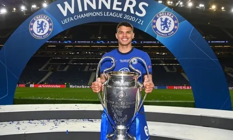Thiago Silva chỉ ra sai lầm của PSG tại Champions League
