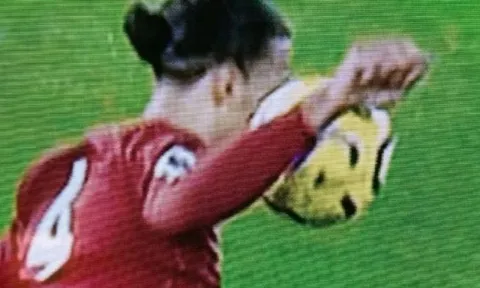 Van Dijk nói gì về pha bóng "ma" ở trận Liverpool - Wolves?