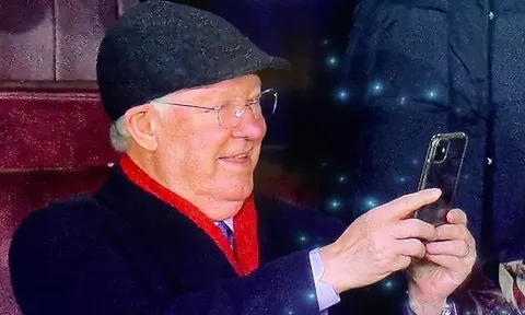 Man Utd mở tỷ số, Sir Alex lập tức làm 1 điều