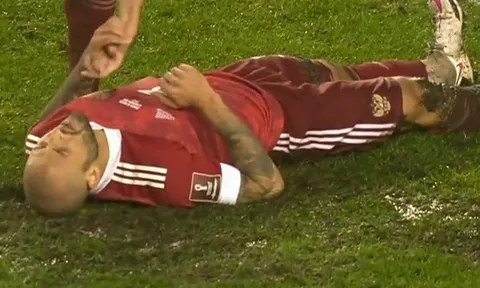 Nga tự hủy vé World Cup, chuyên gia bỏ đi ngay trên sóng truyền hình