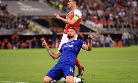 Walcott và những cựu sao Arsenal ăn mừng bàn thắng tung lưới Pháo thủ