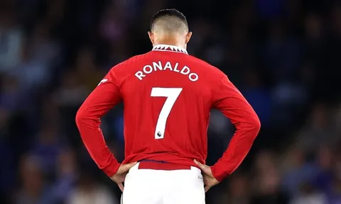 Xác nhận! Man Utd đã có quyết định "xử" Ronaldo