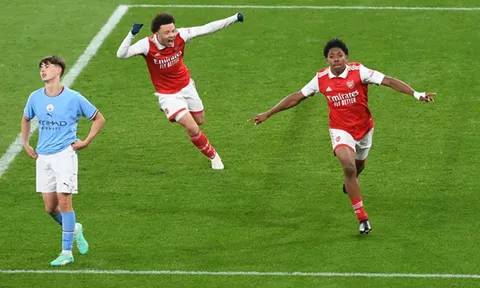 Thần đồng Arsenal được khen có tố chất đặc biệt