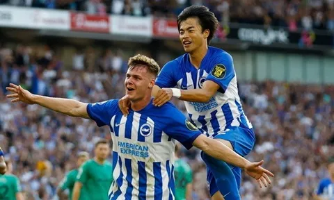 4 cầu thủ tuổi teen từng lập hattrick ở Ngoại hạng Anh