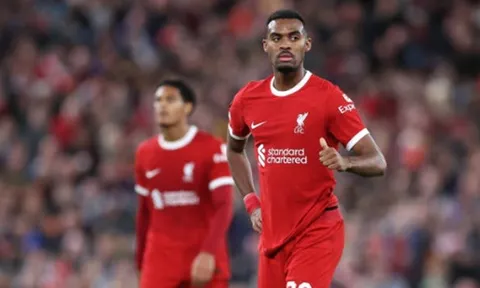 Klopp mở khóa chiến binh toàn năng