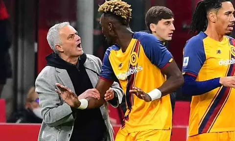 Ten Hag nghi ngờ học trò của Mourinho