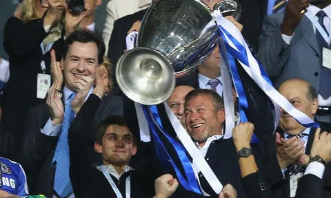 Abramovich với 'món đồ chơi' Chelsea