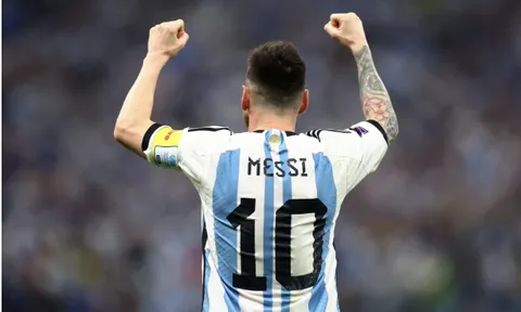 Adidas chật vật vì áo đấu Messi cháy hàng
