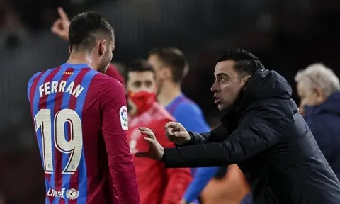 Xavi hết lời động viên "nỗi thất vọng của Barcelona"