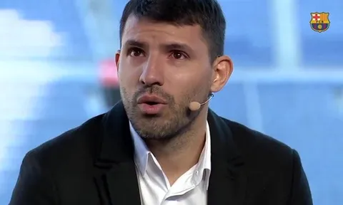 Aguero bật khóc