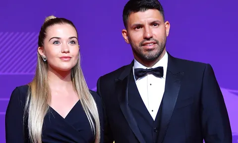 Aguero ghen với thầy dạy tennis của bạn gái