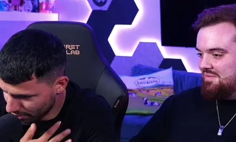 Aguero lên cơn đau tim khi đang livestream