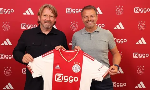 Ajax chìm trong khủng hoảng khi chia tay Ten Hag