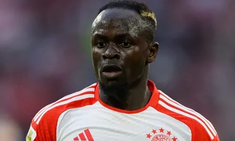 Mane coi như trở thành đồng đội của Ronaldo