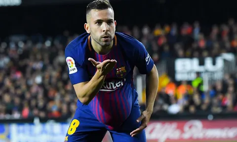 Sao Barca phủ nhận việc muốn gửi lời nhắn đến Xavi