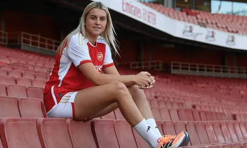 Tiền đạo cảm nhận được tình yêu sau khi rời M.U gia nhập Arsenal