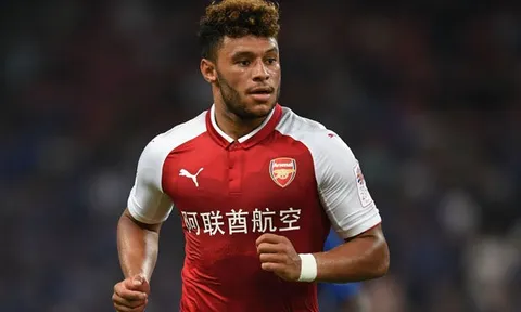 Thierry Henry đã chỉ Mikel Arteta cách sử dụng Oxlade-Chamberlain