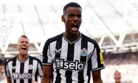 Alexander Isak có câu trả lời cho Arsenal