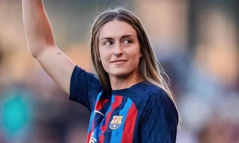 Huyền thoại Barca bị rút tên khỏi tuyển Tây Ban Nha