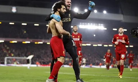 Alisson Becker quan ngại về cơ hội đoạt Quả bóng Vàng của Salah