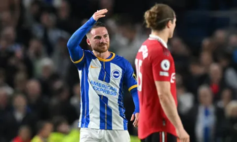 Xé lưới De Gea, người hùng Brighton phá vỡ im lặng