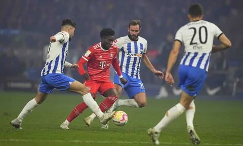 Alphonso Davies nguy cơ mất World Cup