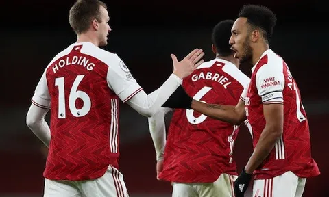 Án phạt dành cho các cầu thủ Arsenal nếu rớt hạng