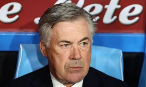 Ancelotti cũng không thể cứu bom xịt của Real Madrid