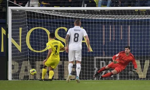 Ancelotti phản đối quyết định thổi penalty trong ngày Real thất bại