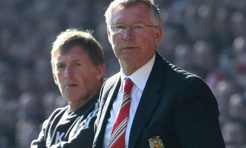 Sir Alex ra mặt, HLV 'lão làng' vẫn khước từ ghế nóng tại Man Utd