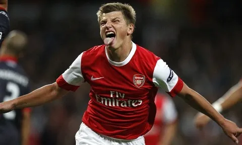 5 bản hợp đồng tháng 1 xuất sắc nhất của Arsenal trong kỷ nguyên Premier League