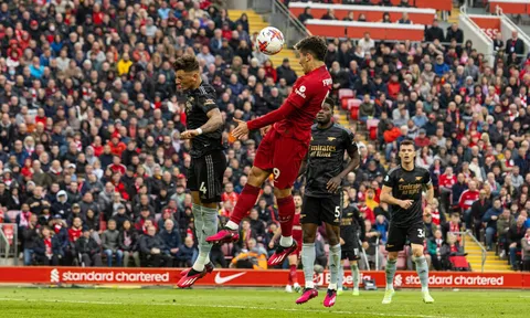 Anfield quá khó thở với Arsenal