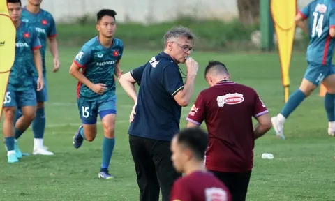 Quân Việt kiều tiên phong của HLV Troussier