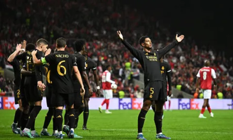 Bellingham chói sáng, Real Madrid dẫn đầu bảng C