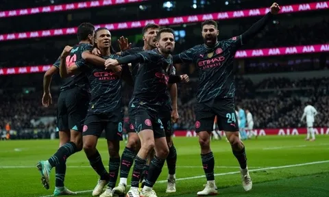 Nathan Ake lên tiếng, Man City hạ gục Tottenham