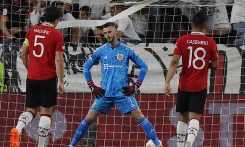 Hàng thủ thảm họa, Man Utd dừng bước ở Europa League