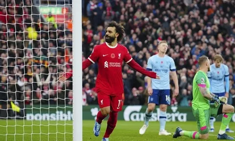 Salah lập cú đúp, Liverpool chiếm vị trí thứ 2 của Arsenal
