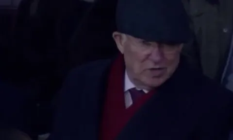 Sir Alex phản ứng ra sao ngày Rangnick ra mắt?