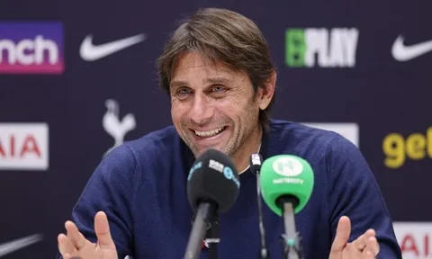 Antonio Conte và món nợ với Italia